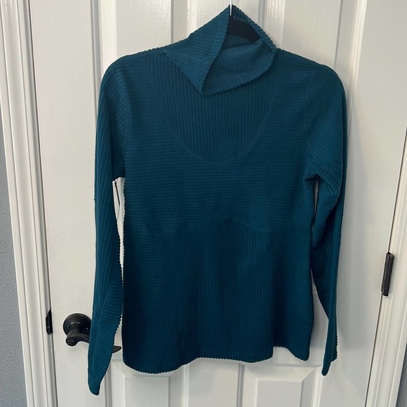 NWT Nike Pro Hyperwarm Velour Turtleneck Size - Medium - Picture 4 of 11